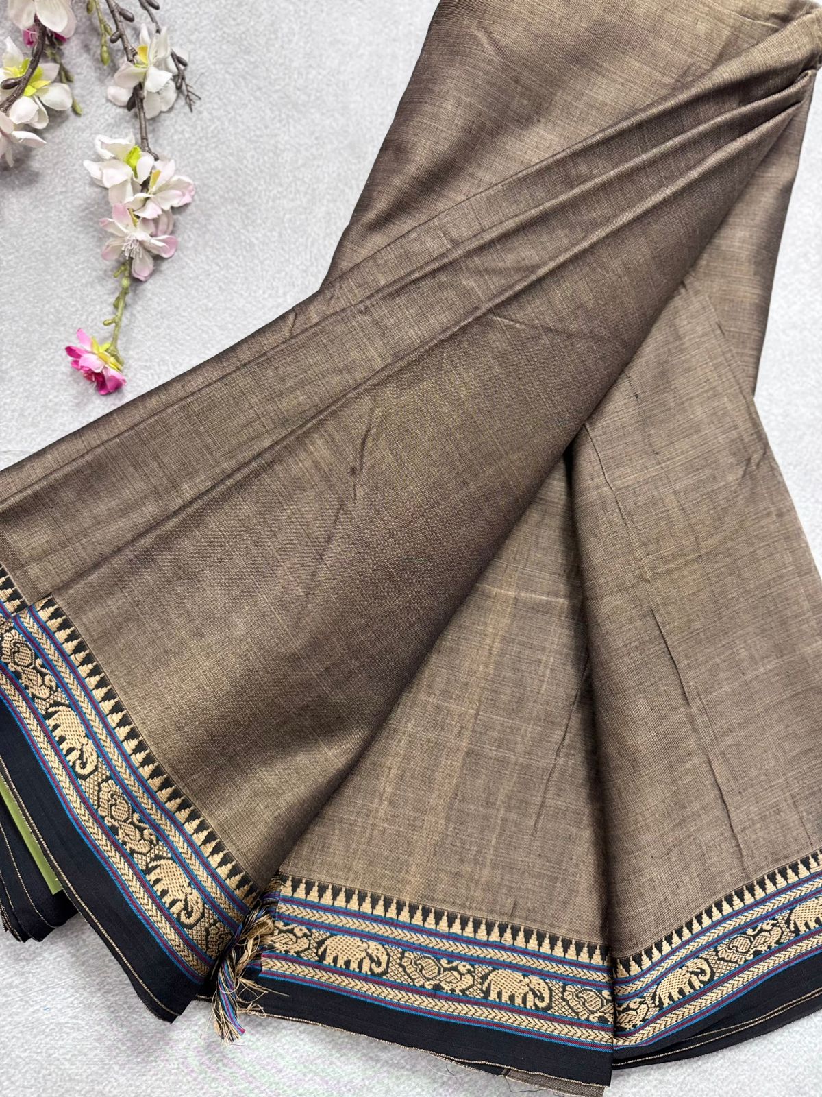 Beige Narayanpet Cotton Saree 109