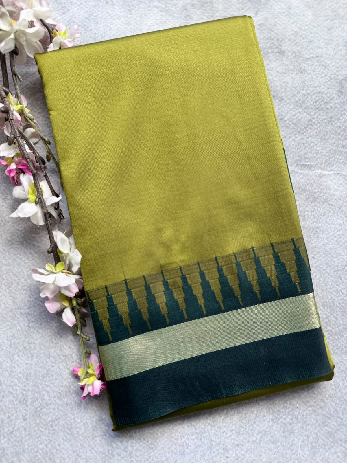 Mehandi Green Semi Silk Saree 109