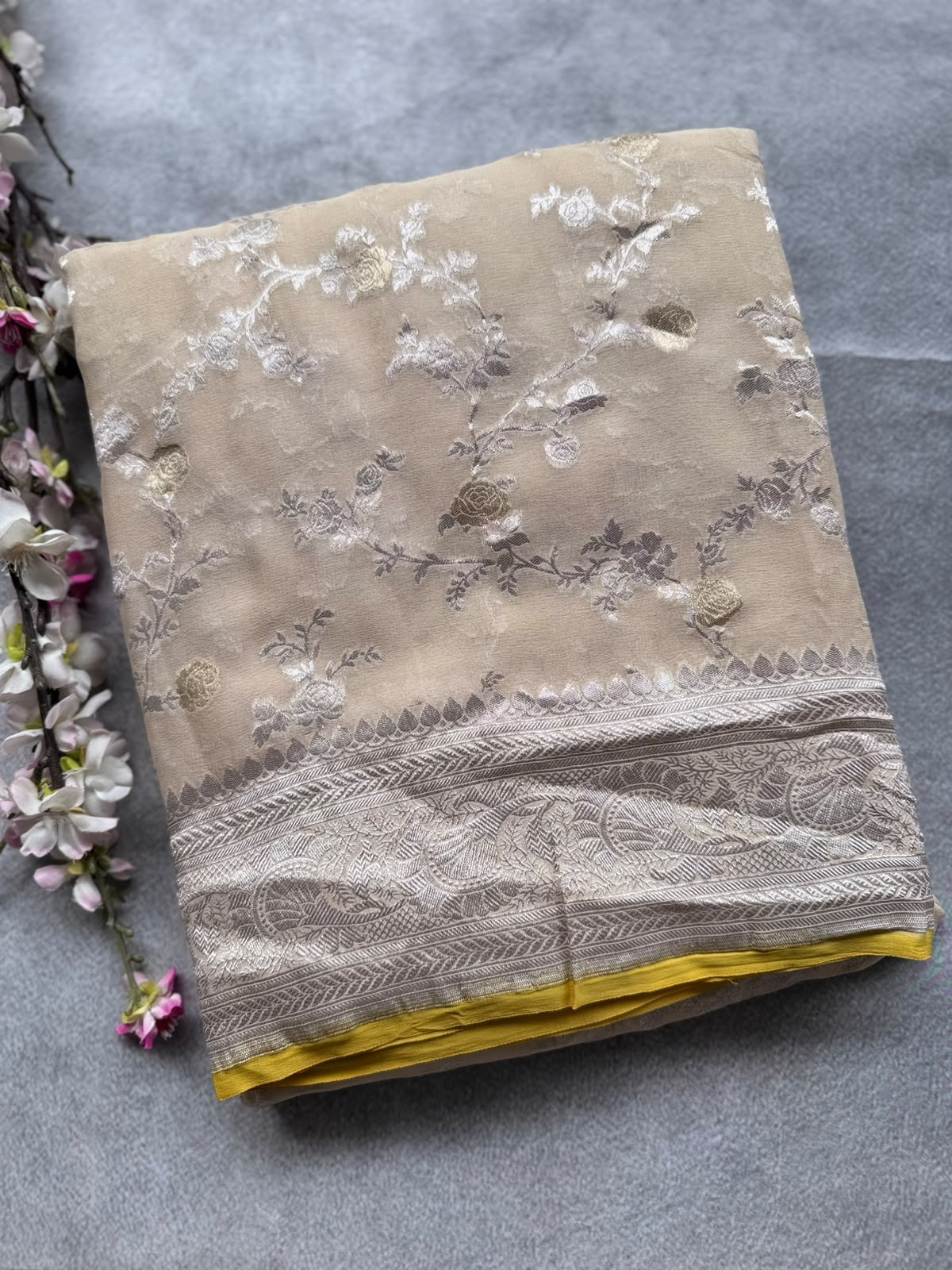 Cream Handloom Pure Benarasi Georgette Saree 109