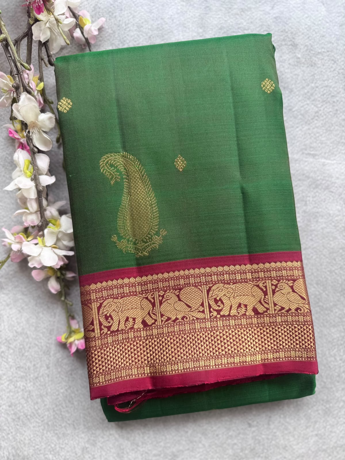 Green Handloom Pure Kanchi Saree (Swara)