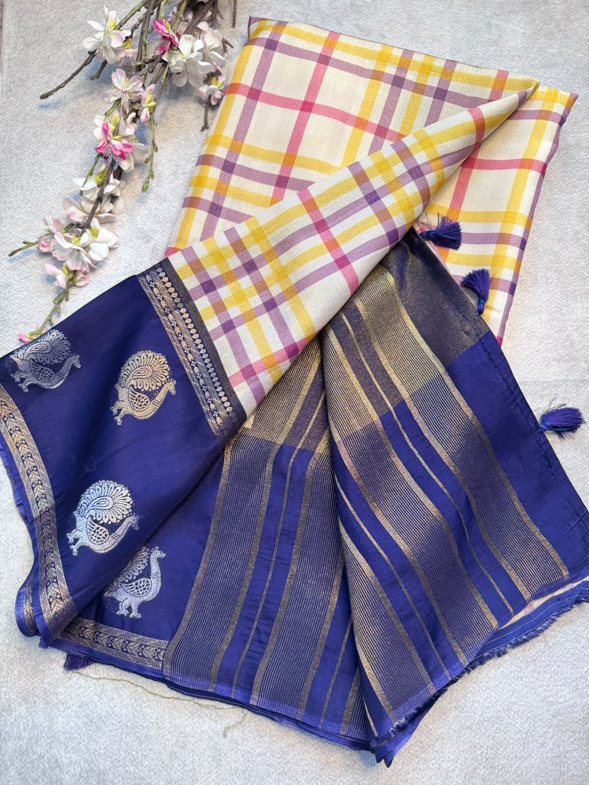 Cream n Navy Blue Checks Crepe Tissue Saree 109