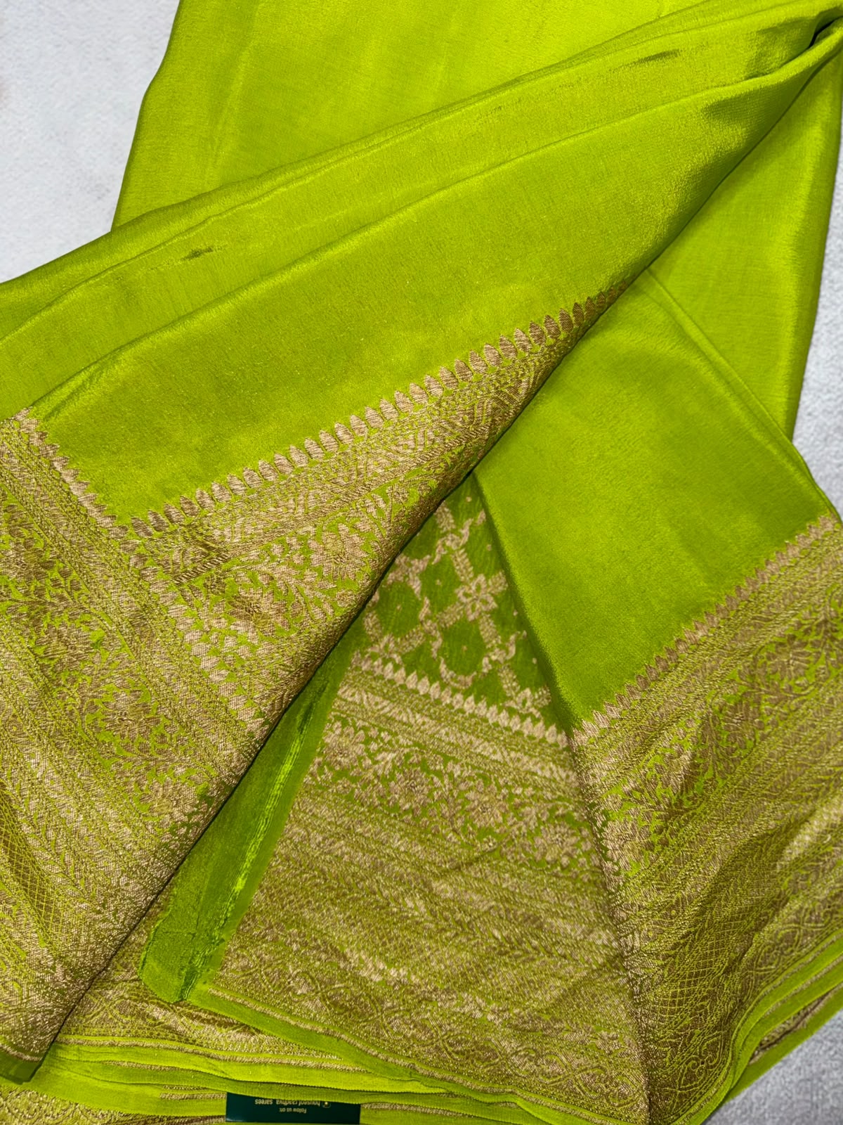 Mehandi Green Pure Benarasi Crepe Saree 110