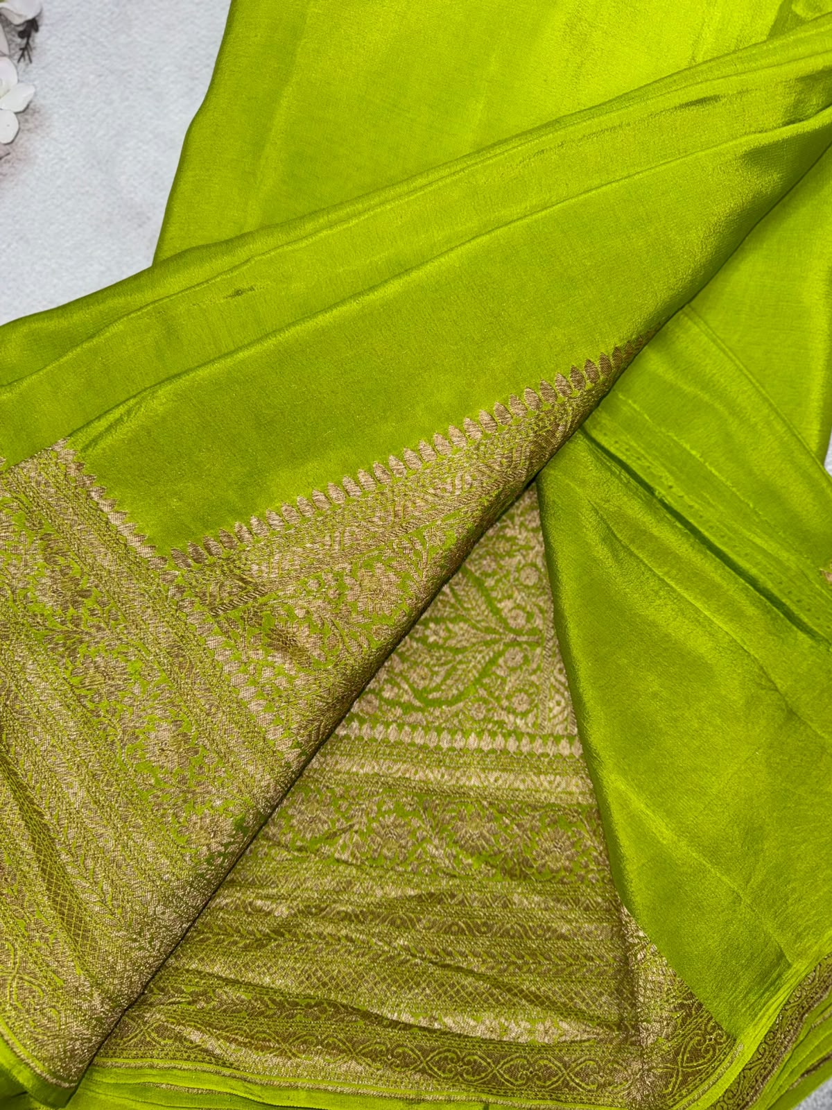Mehandi Green Pure Benarasi Crepe Saree 110