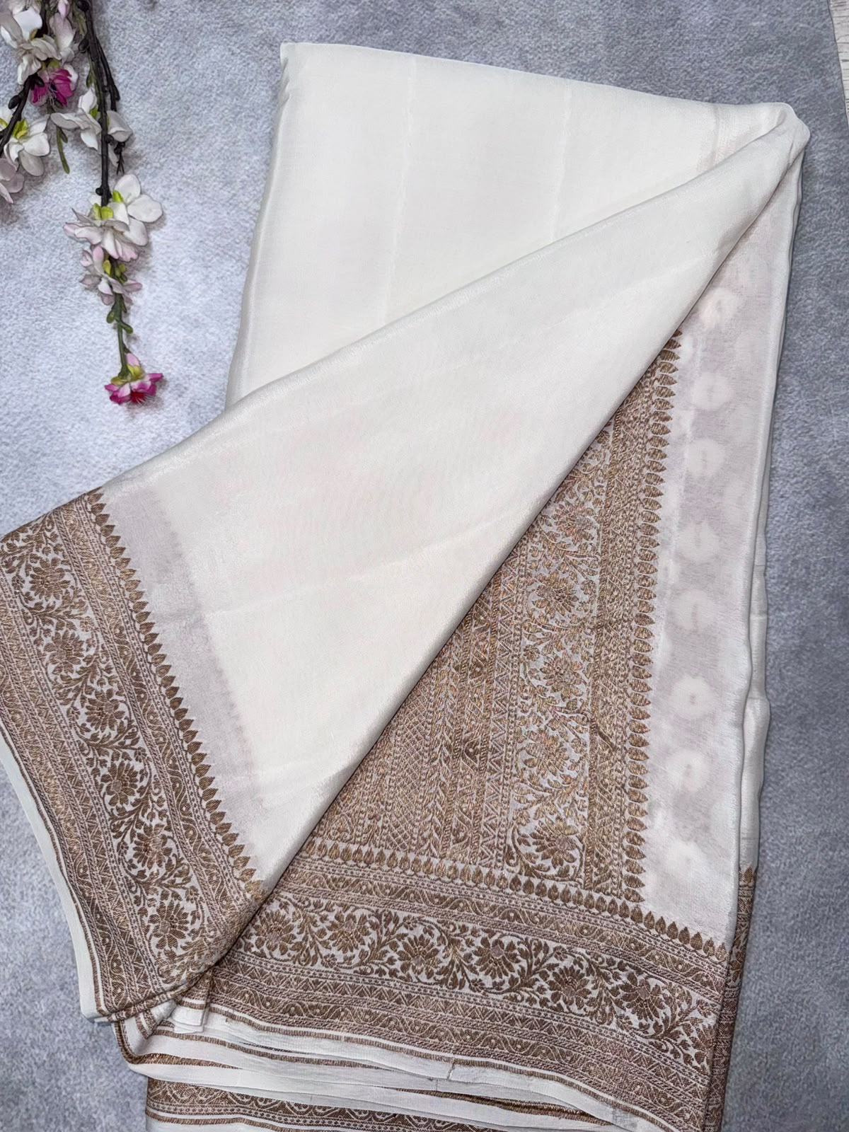 Cream Pure Benarasi Crepe Saree 110