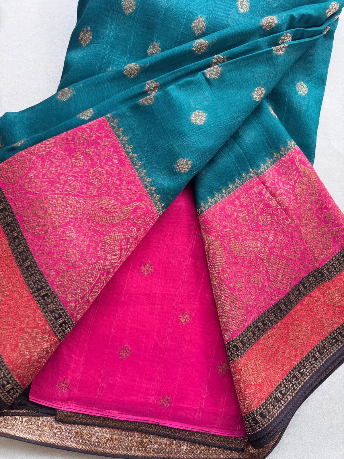 Bottle Green 3D Border Tussar Georgette Saree 110