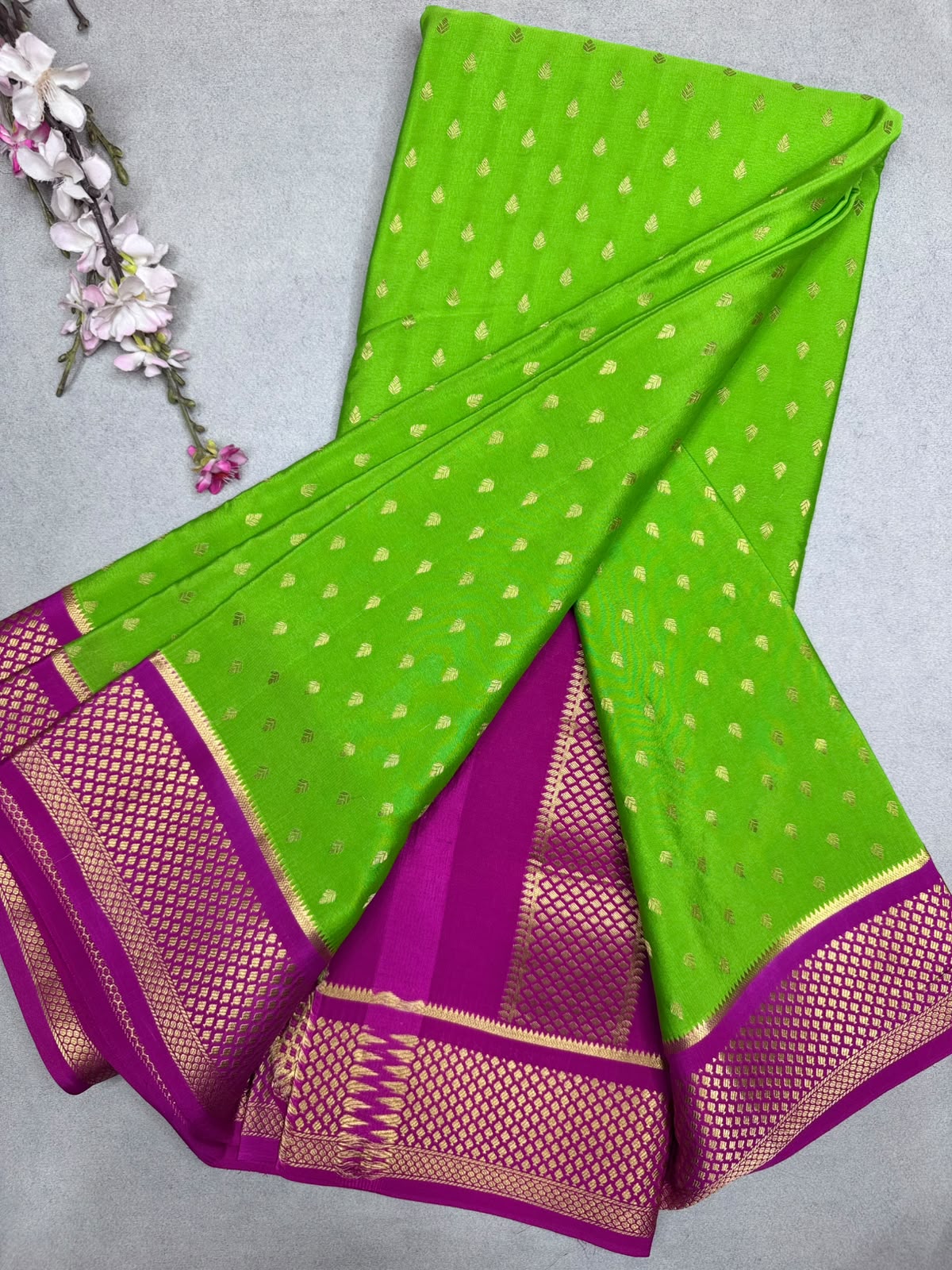 Green Tilaka Butta Pure Mysore Crepe Silk Saree 110