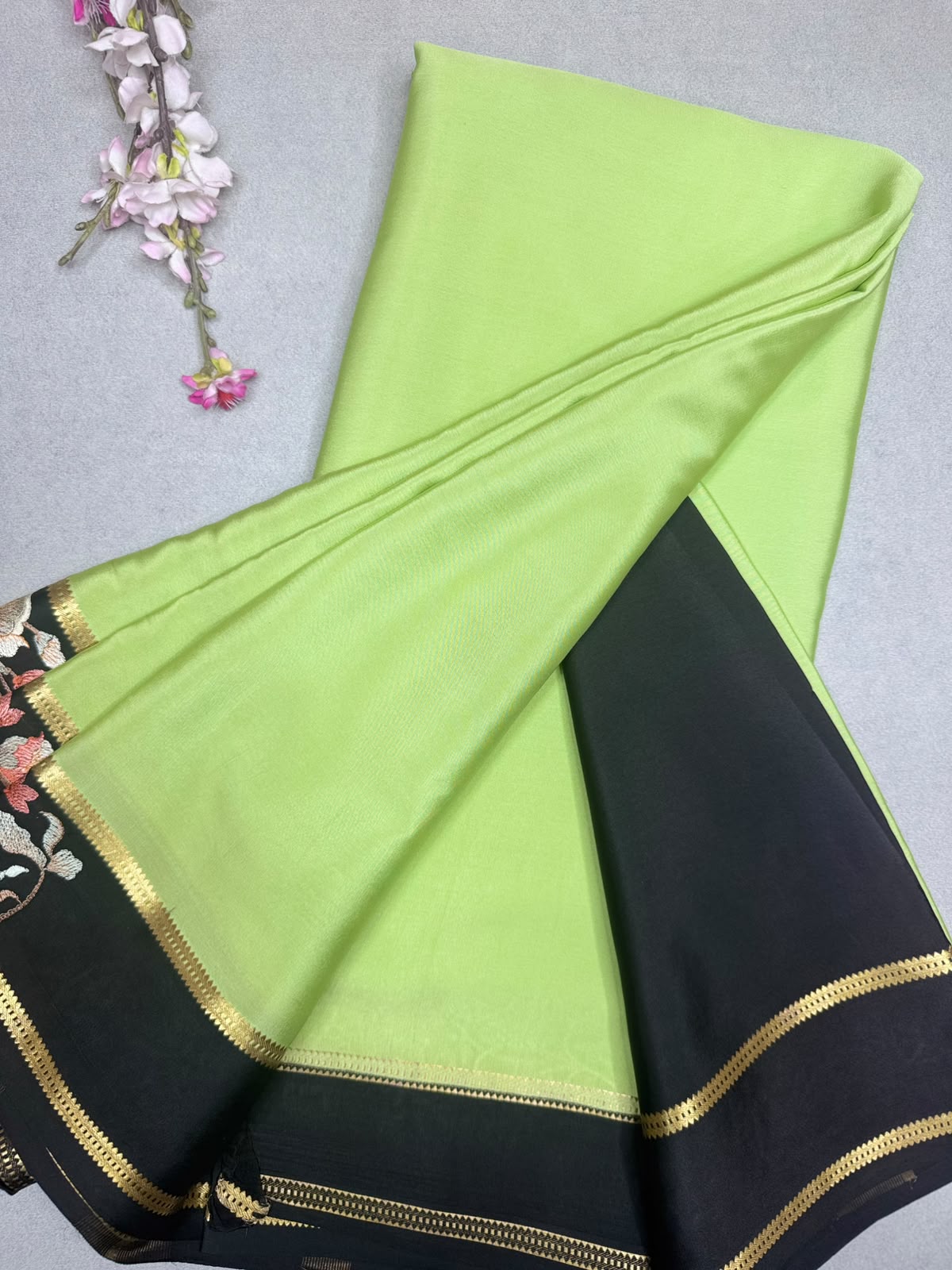 Green Embroidery Border Pure Mysore Crepe Silk Saree 110