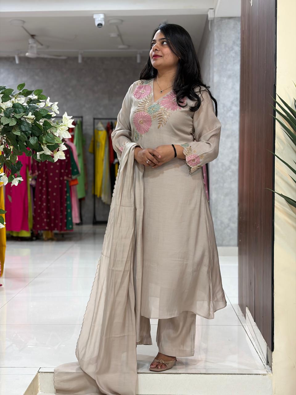 Grey Mul Chanderi Thread Embroidery Airline Kurtha 63