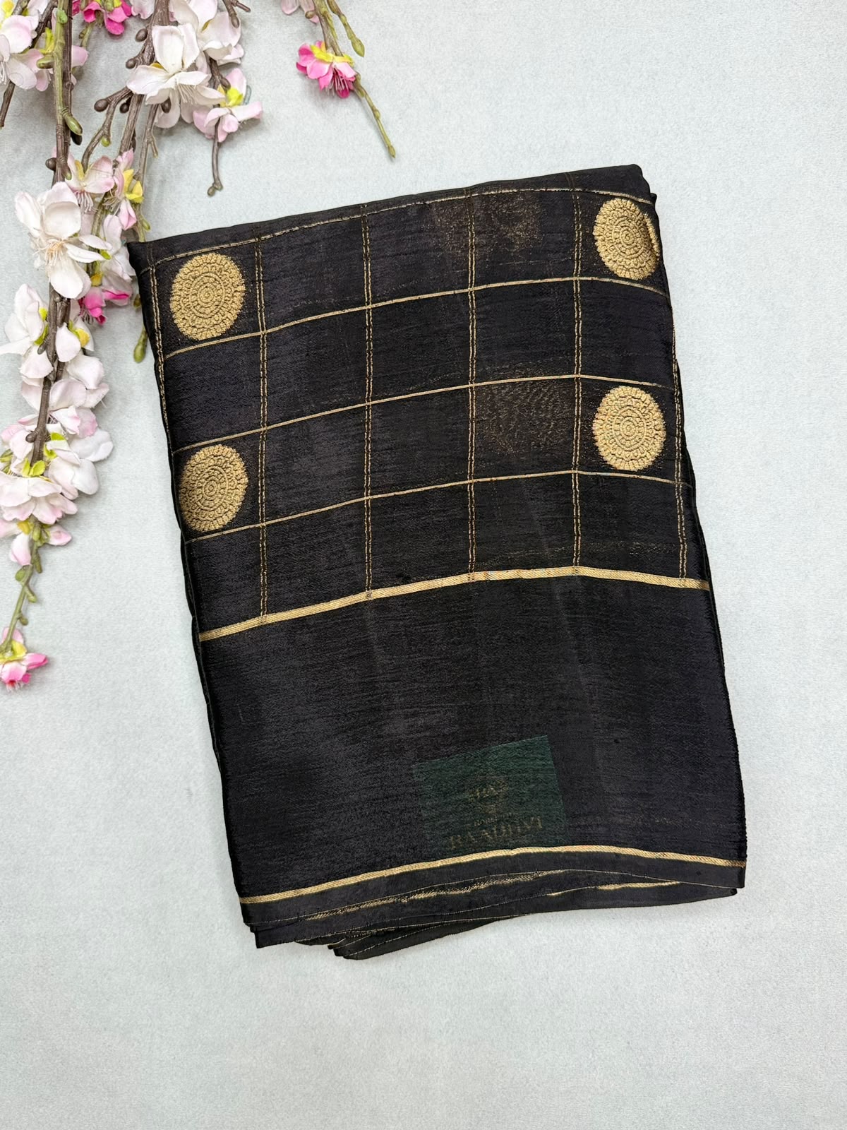 Black Checks Semi Wrinkle Crepe Saree 111