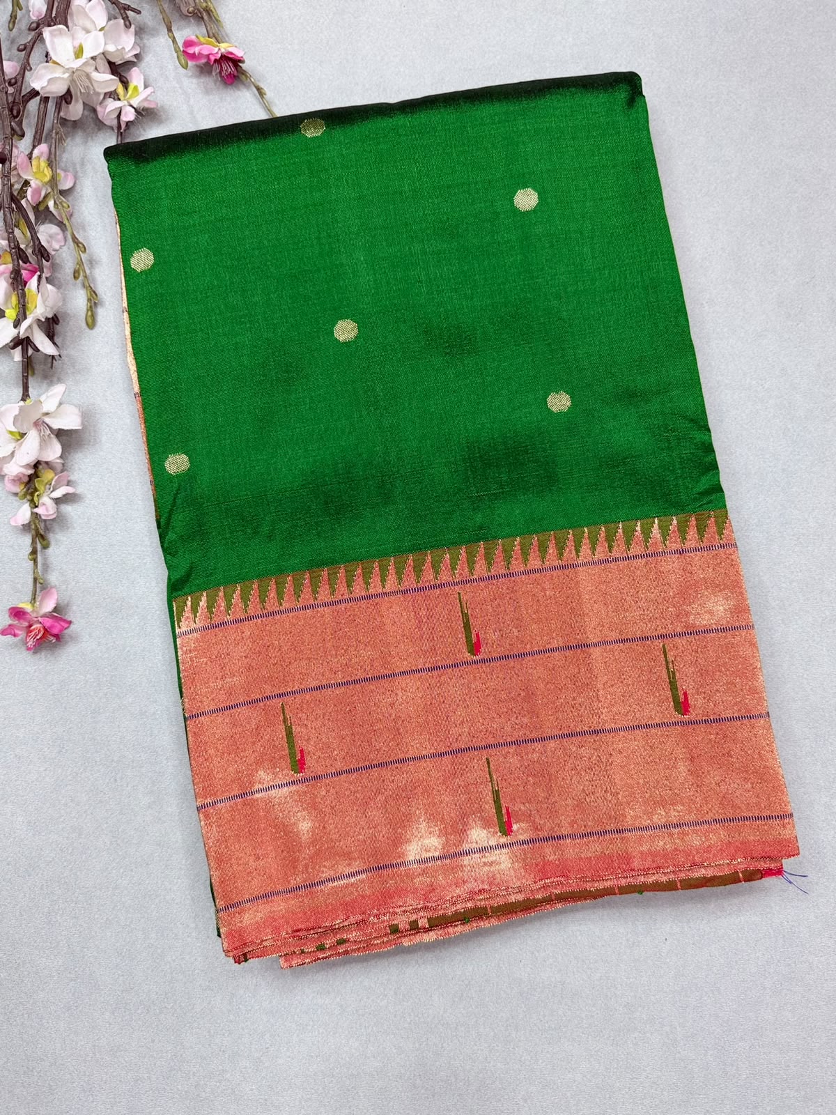Green Pure Handloom Paithani Silk Saree (Swara)