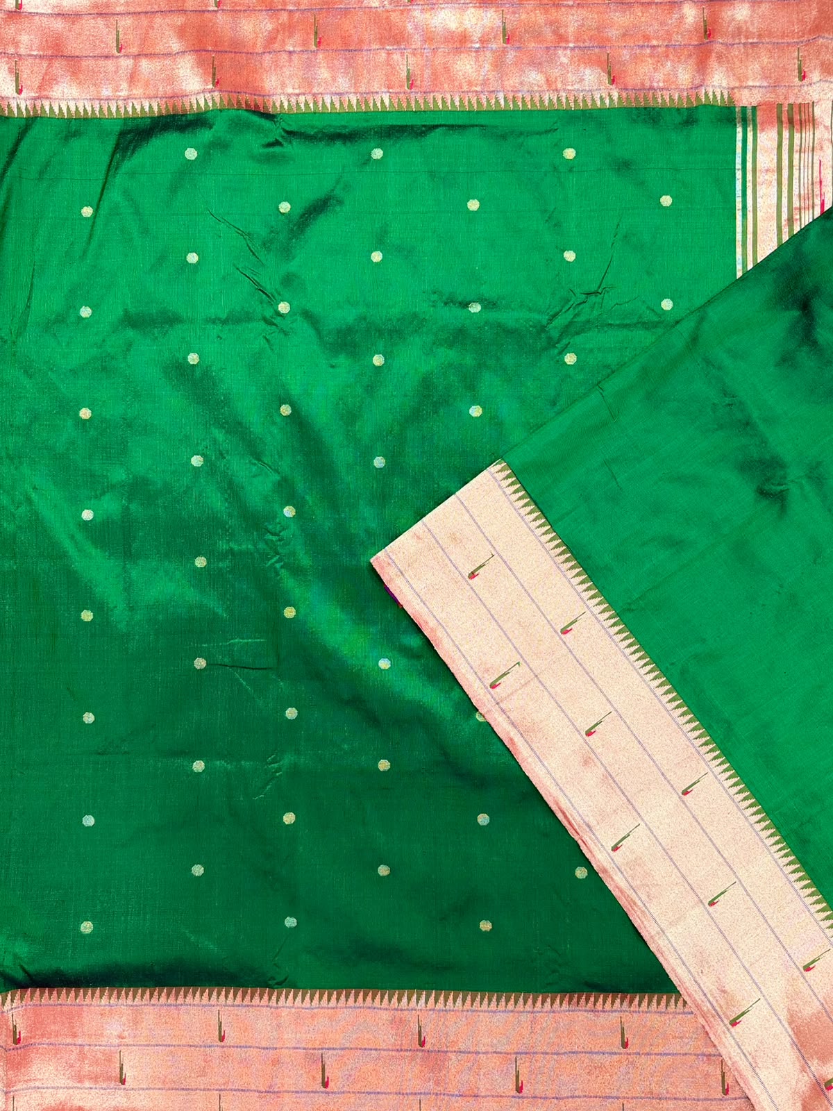 Green Pure Handloom Paithani Silk Saree (Swara)