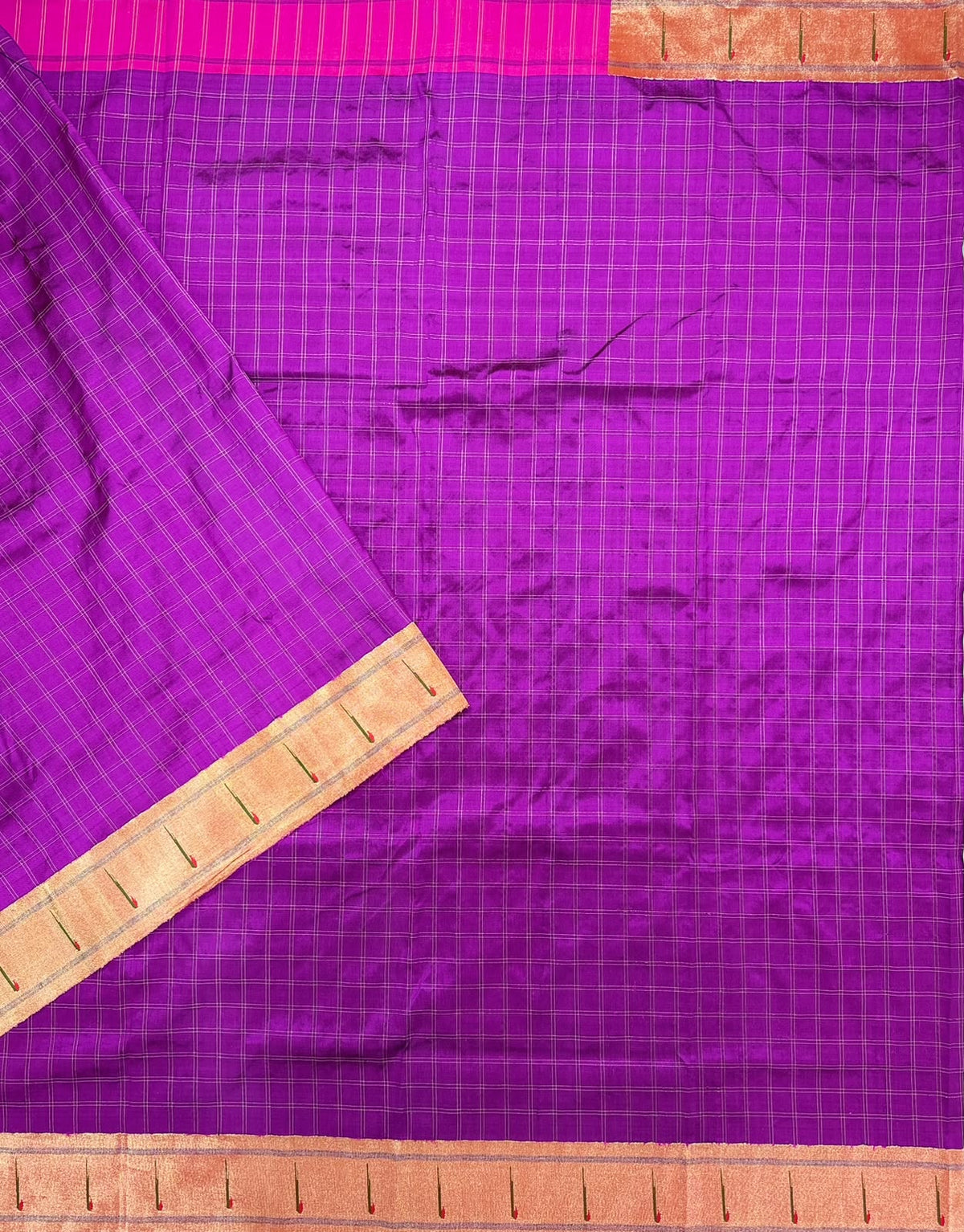 Magenta Pure Handloom Paithani  Silk Saree (Swara)