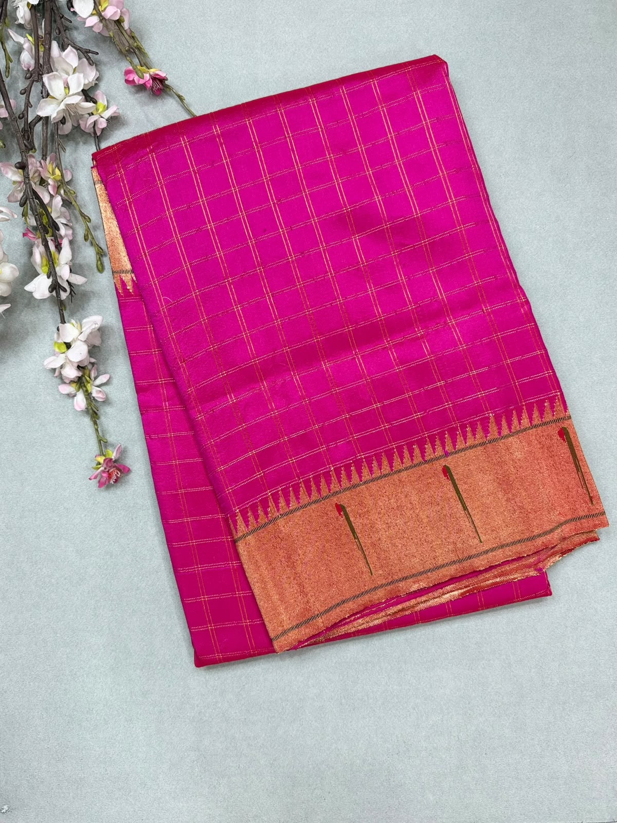Pink Pure Handloom Paithani  Silk Saree (Swara)