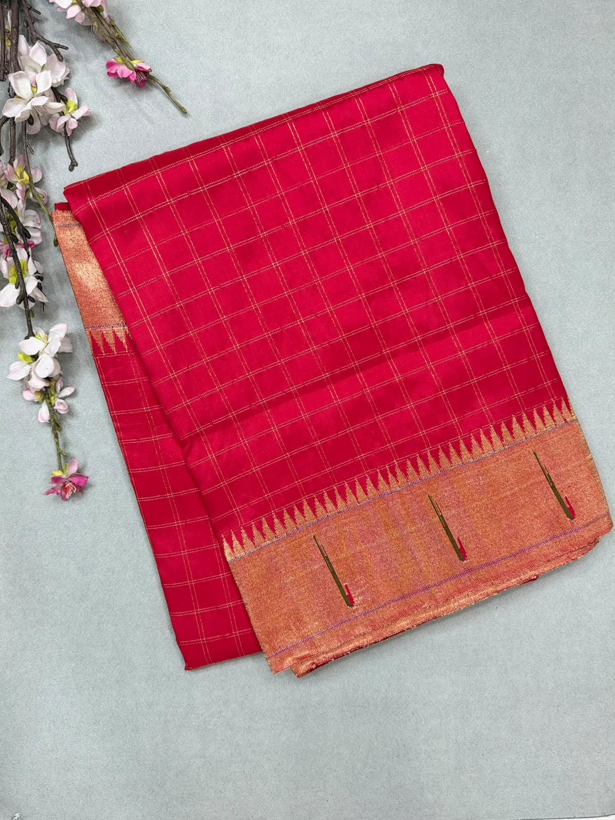 Red Pure Handloom Paithani  Silk Saree (Swara)