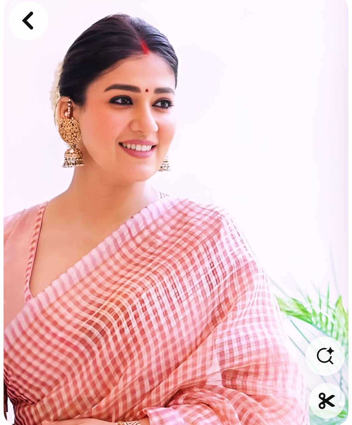 Nayantara pink checks tissue saree