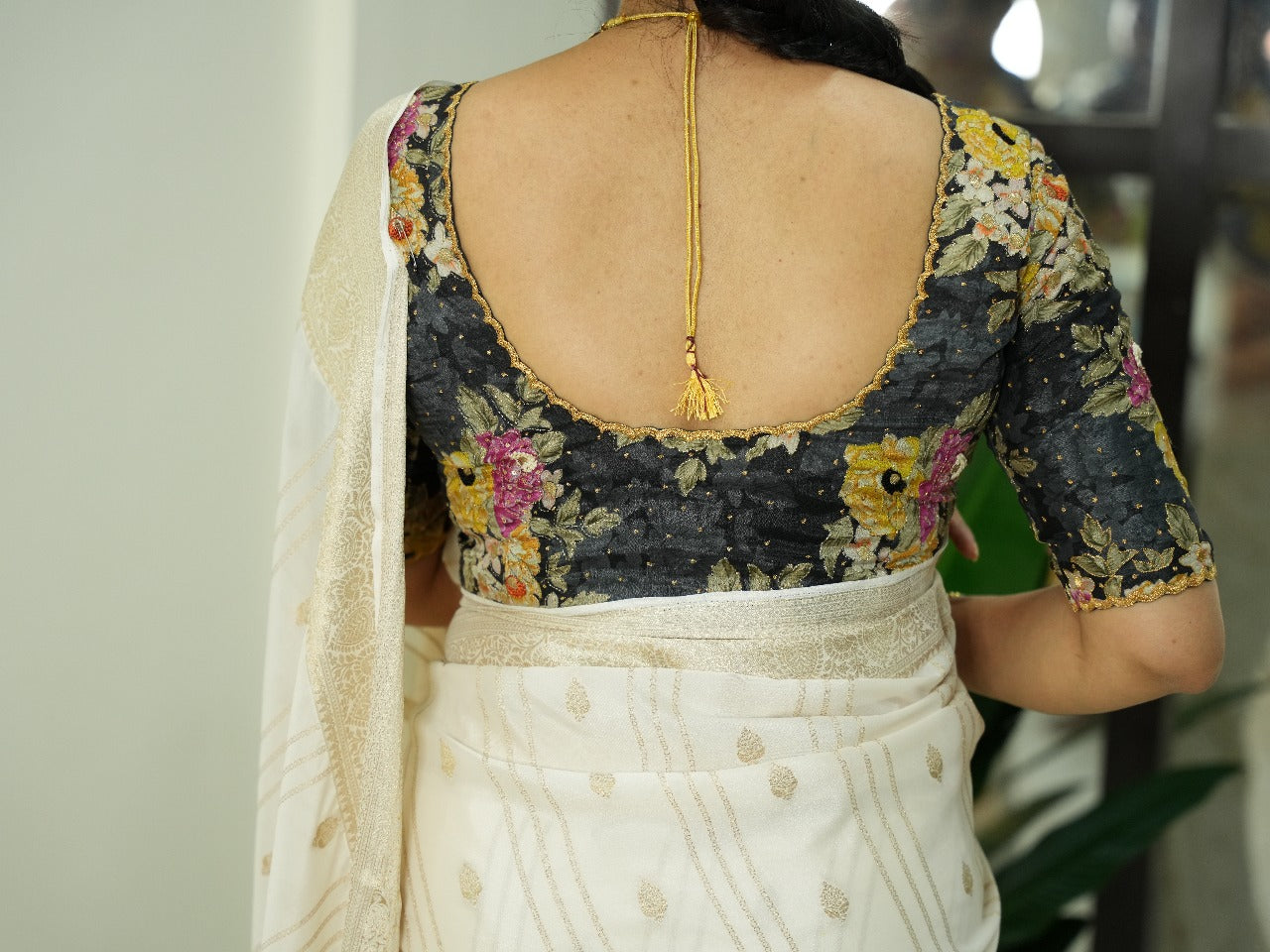 Black pure tissue hand work blouse 01