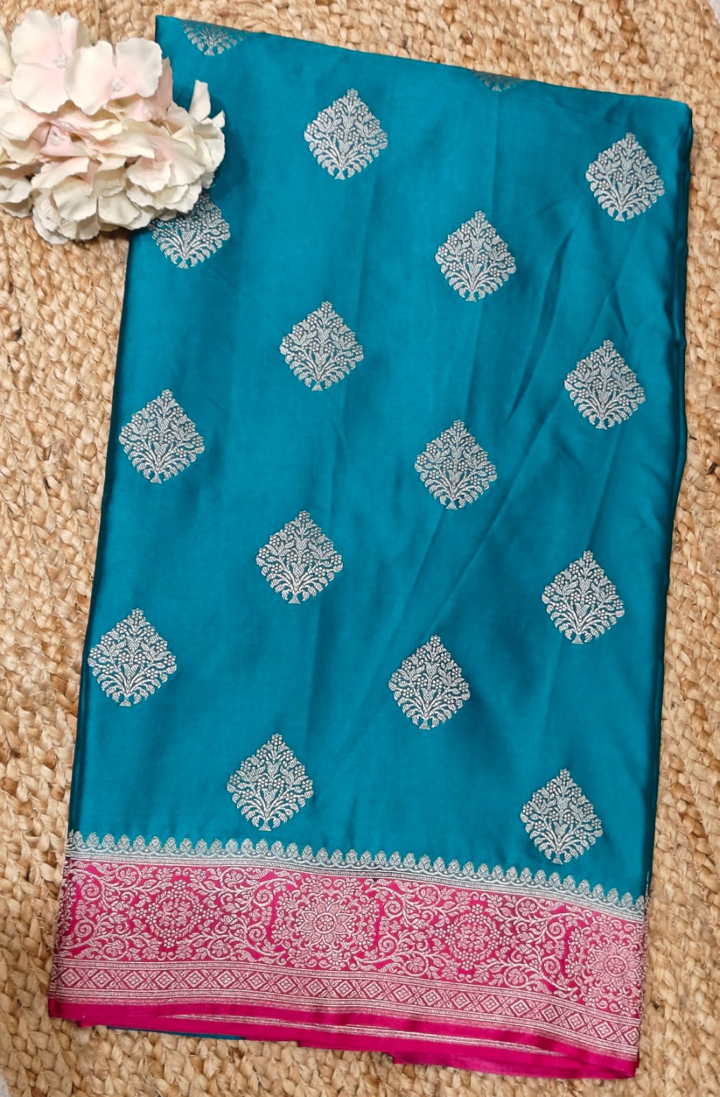 Rama green scallop mushru satin crepe saree-09
