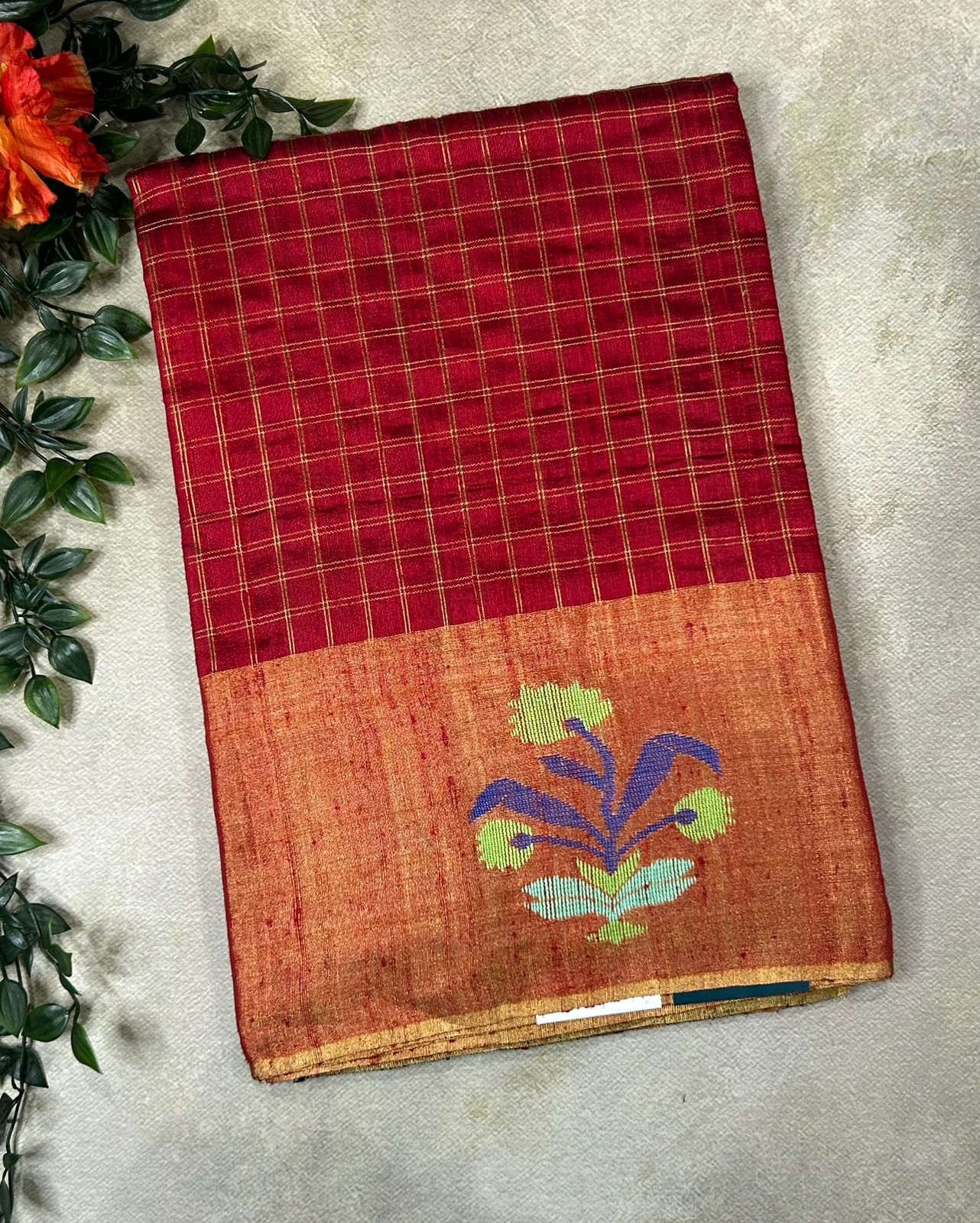 Red checks Elegant Handwoven Matka Silk Saree