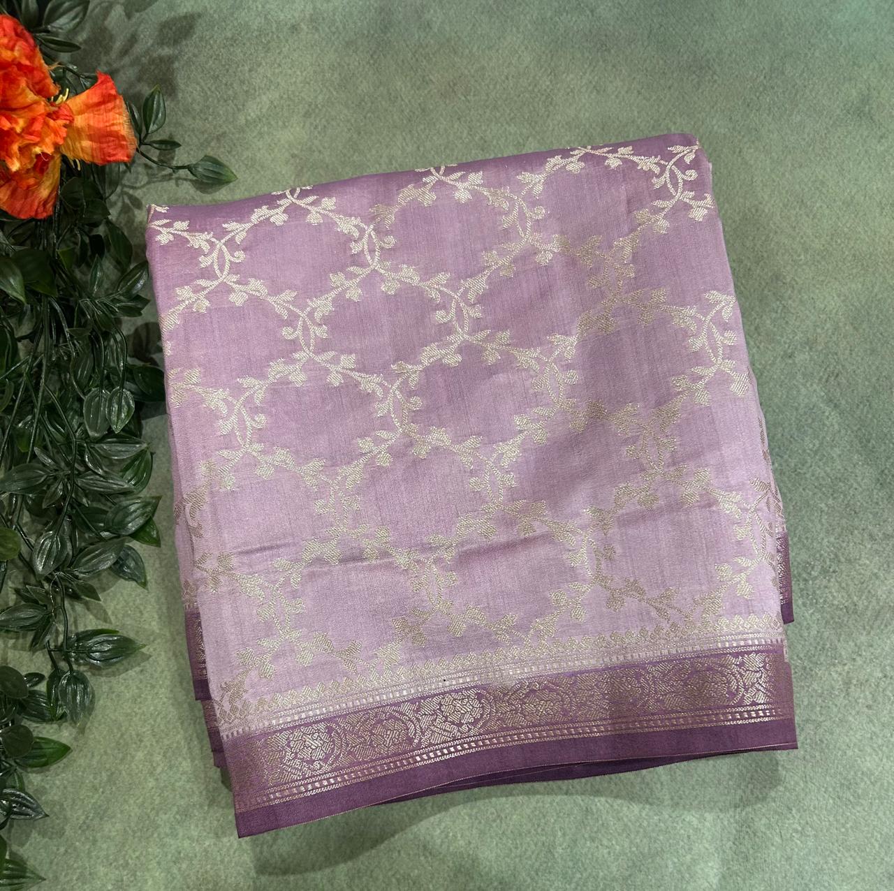 Lilac Elegant Pure Chiniya banarasi  Silk Saree-11