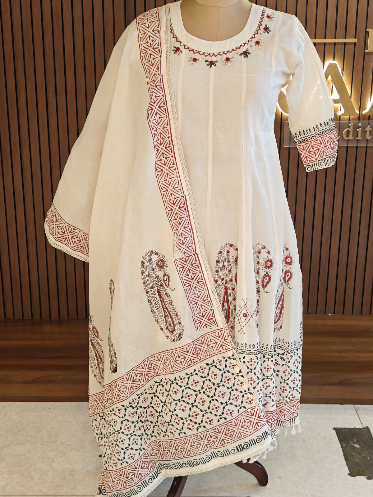 White mul Cotton Anarkali Kurtha 389