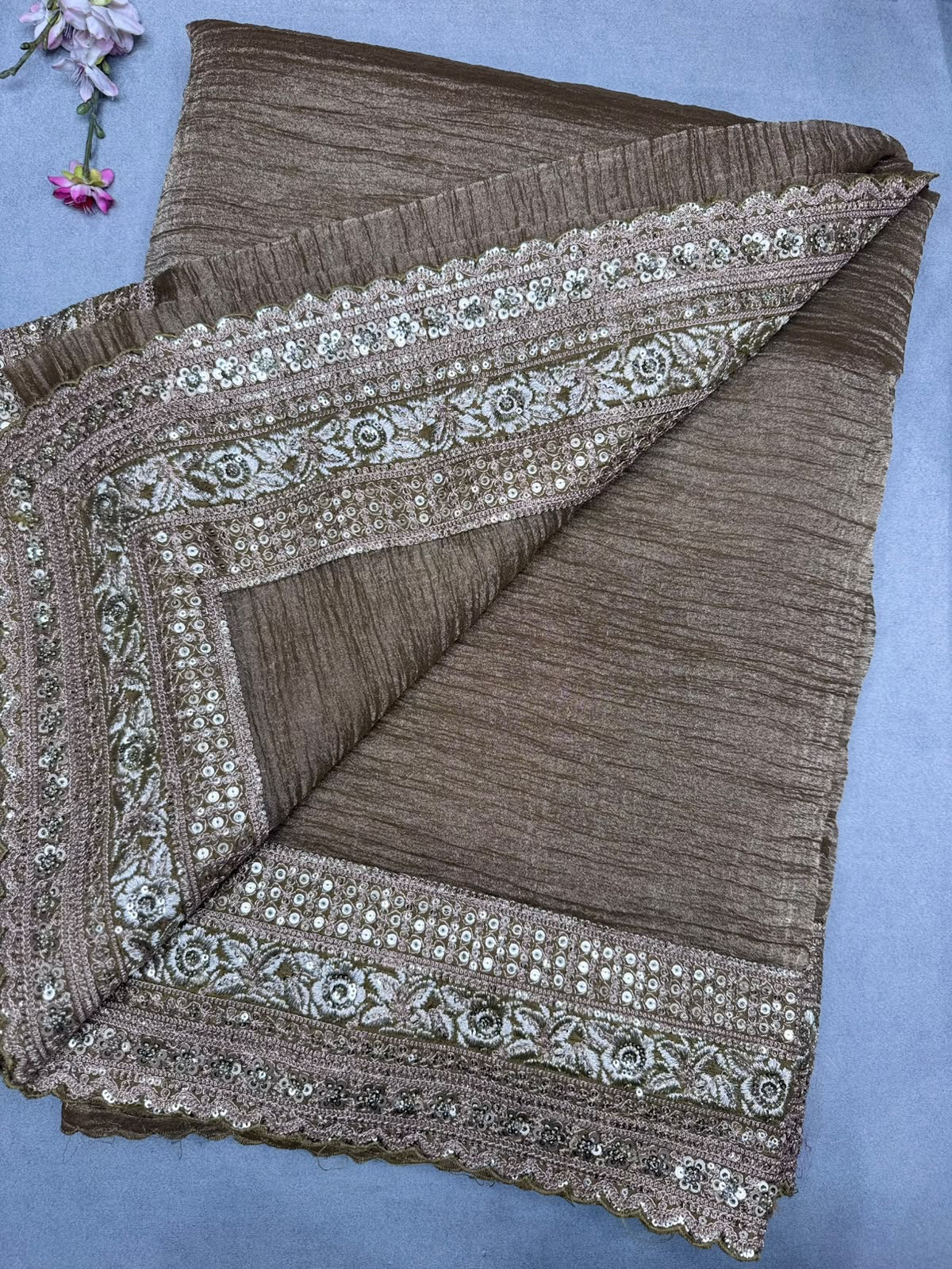 Olive Gold Crush Organza with Kalamkari Blouse Saree 110