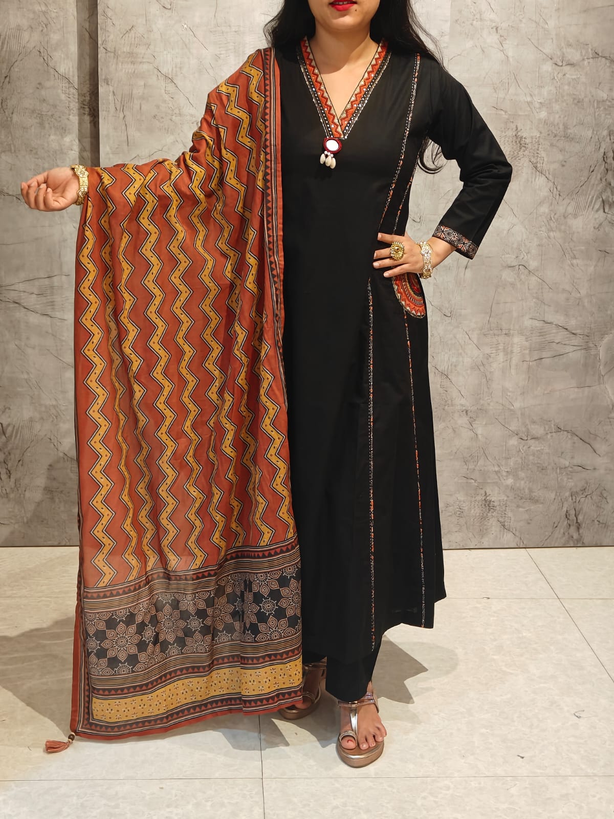 Black Cotton Thread Emboridery Straight Fit Kurtha