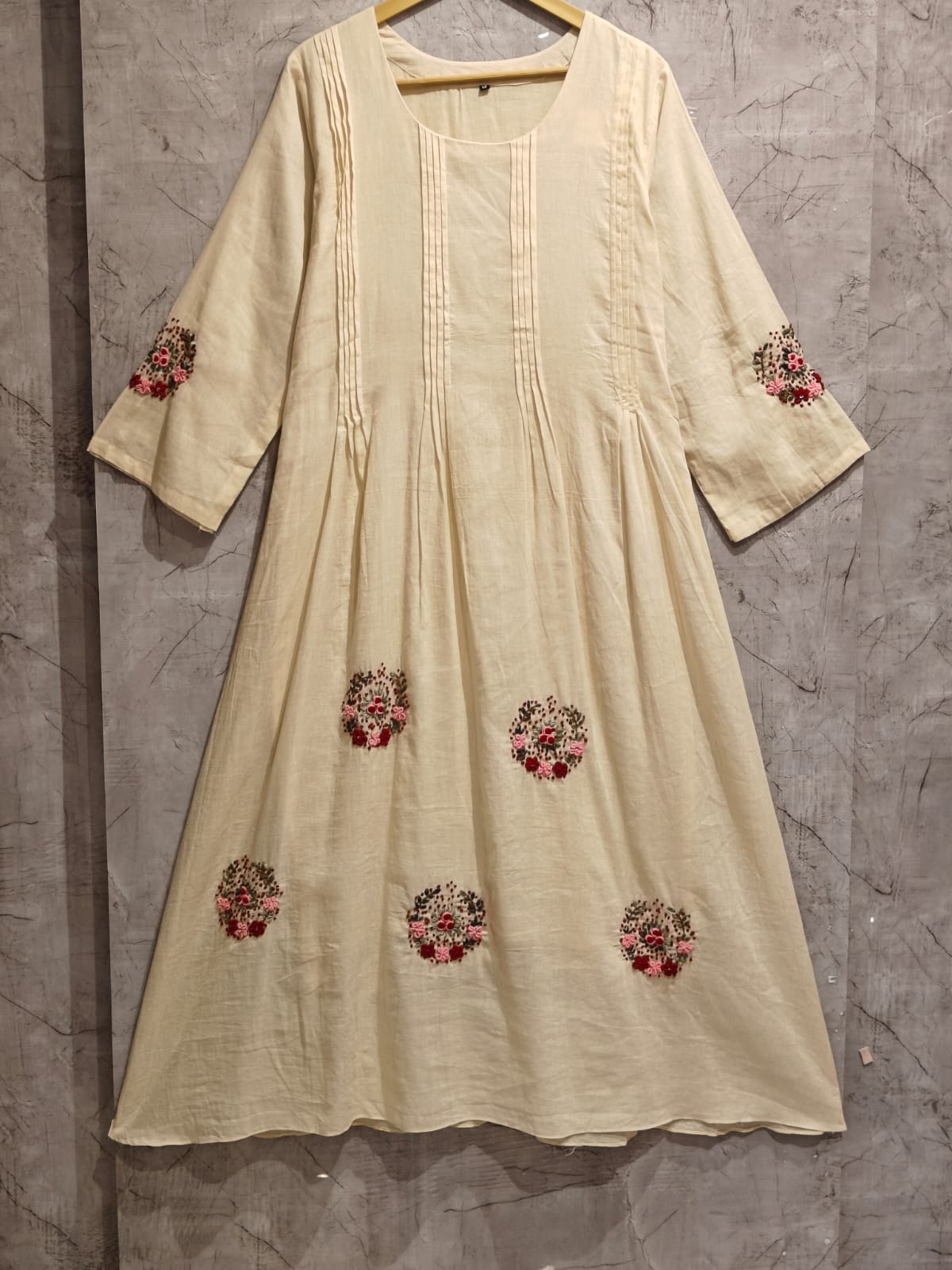 Cream Mul Cotton Thread Embroidery Airline Kurtha
