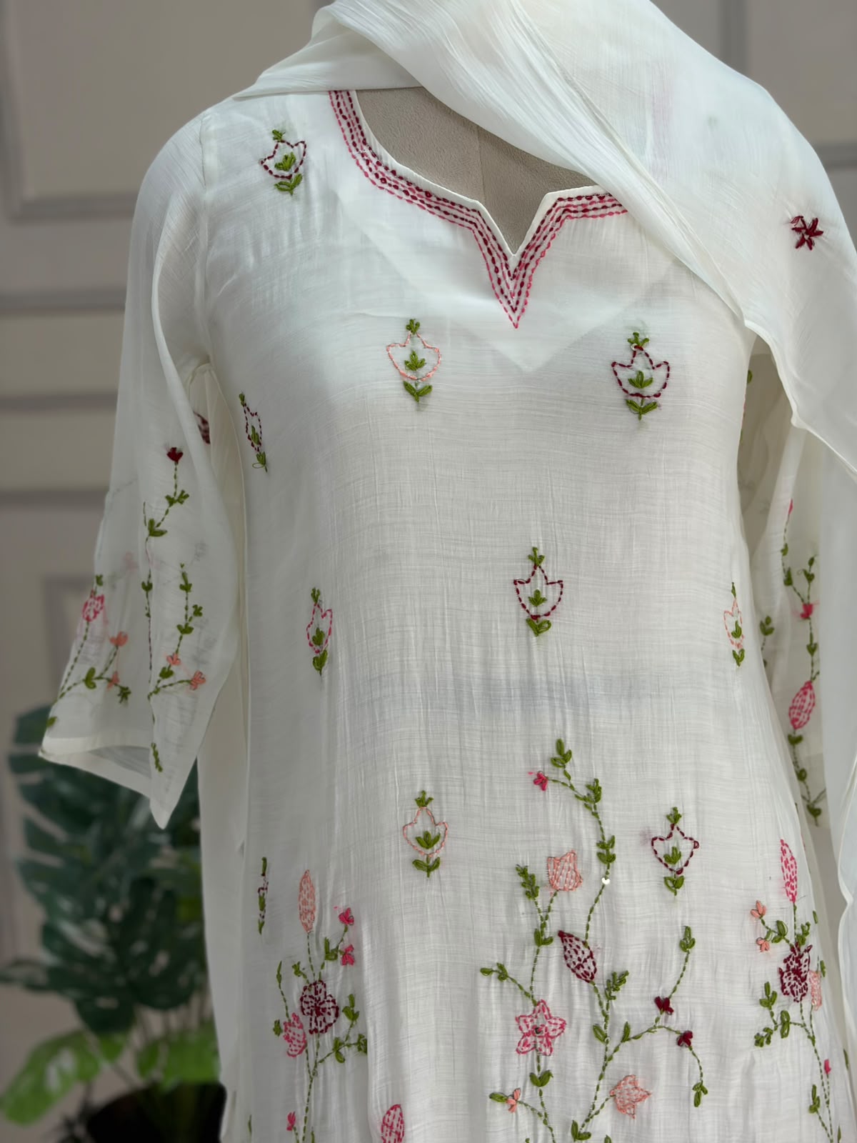 White MUL CHANDHERI Handwork Partyware Kurtha 225