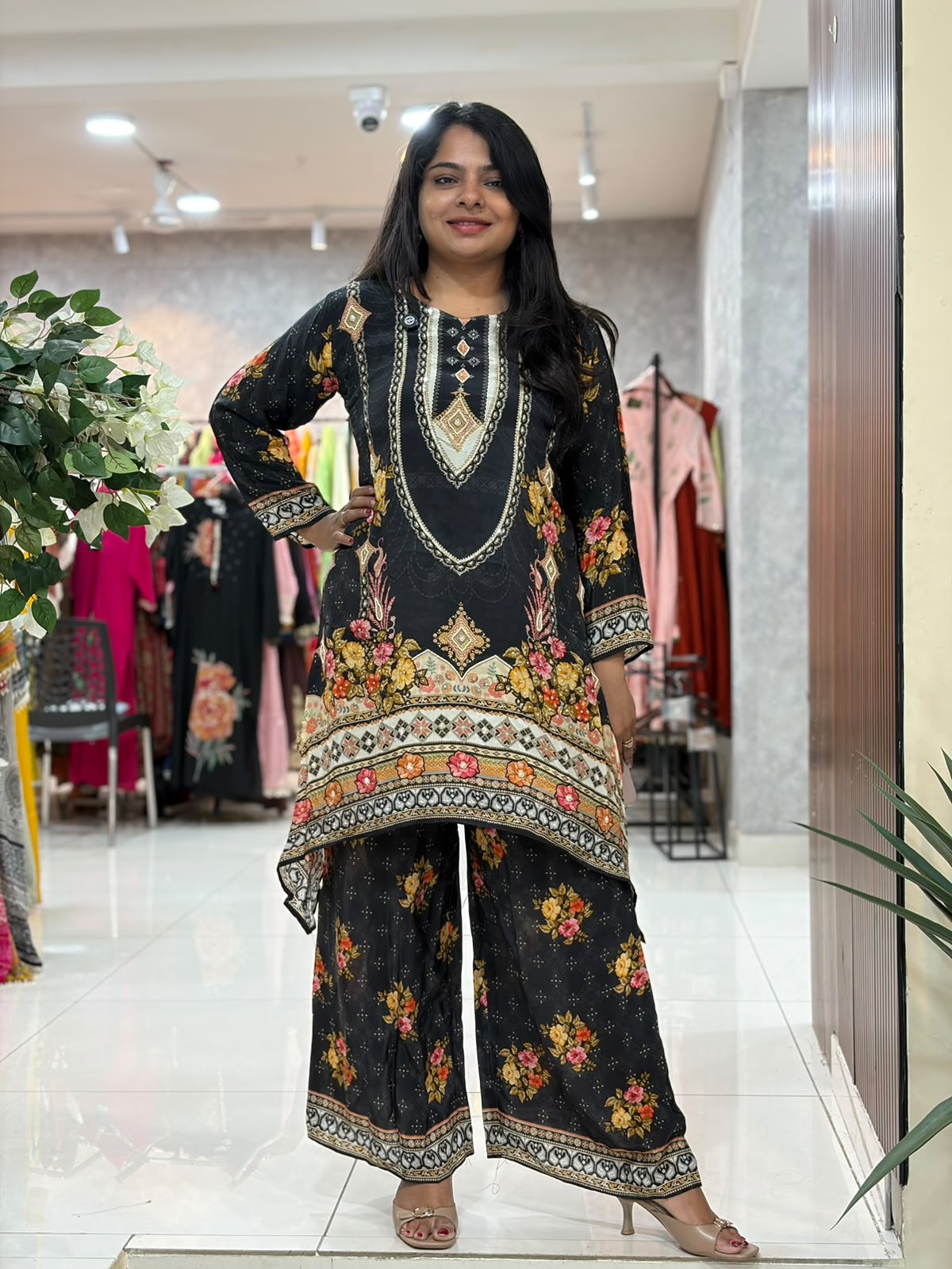 Black Crepe Digital print and Thread Embroidery Cord Set Kurtha 114