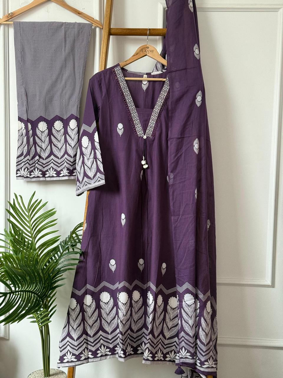 "Naya" Purple Cotton thread embroidery  kurtha 077