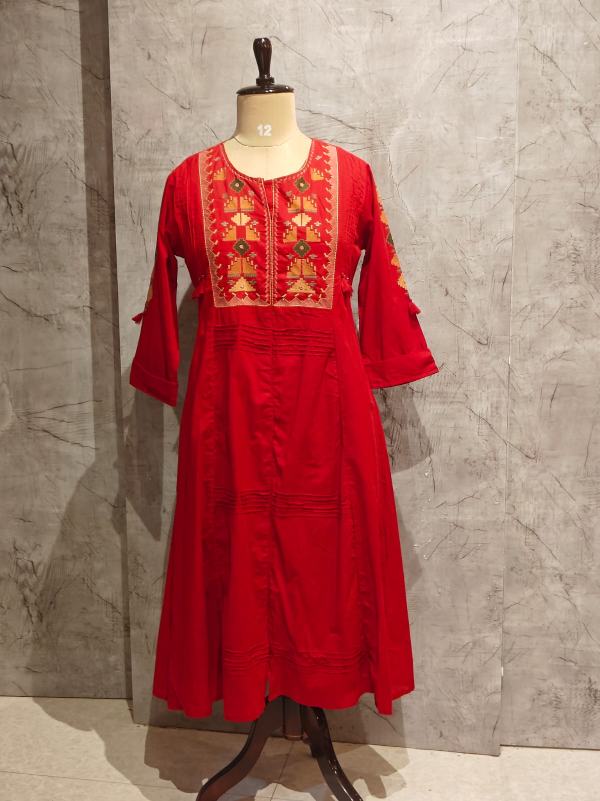 Pink Mul Cotton Thread Embroidery Airline Kurtha