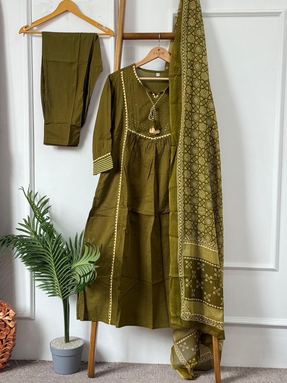 "Naya" Green Cotton thread embroidery  kurtha 919