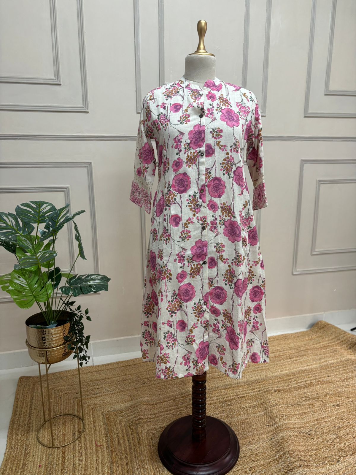 Pink Lenin Cotton Thread Embroidery Airline 1 pc Kurtha 372