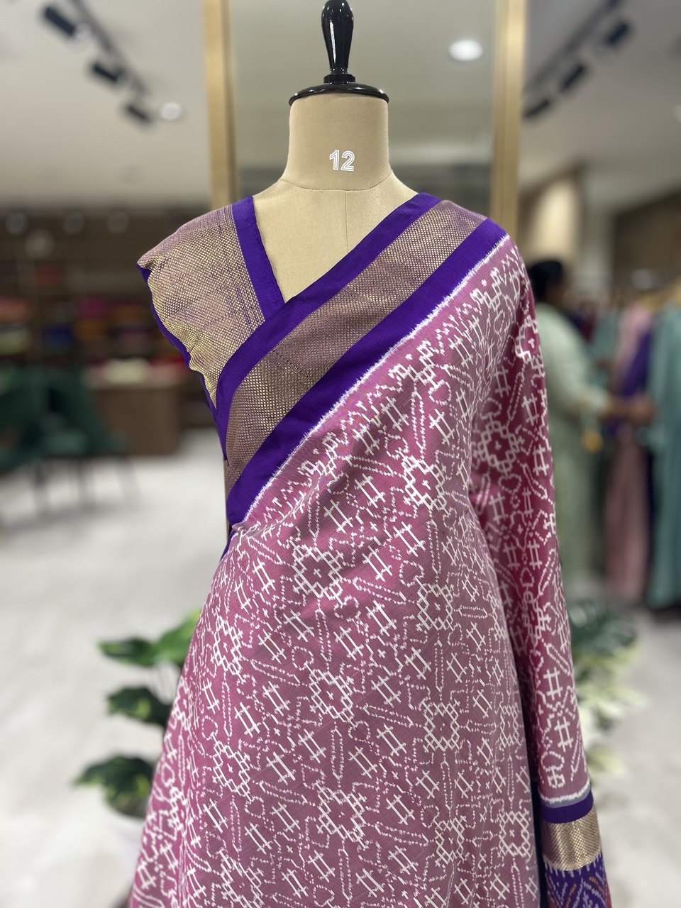 Onion pink Ikkat pochampalli-08 pure silk saree