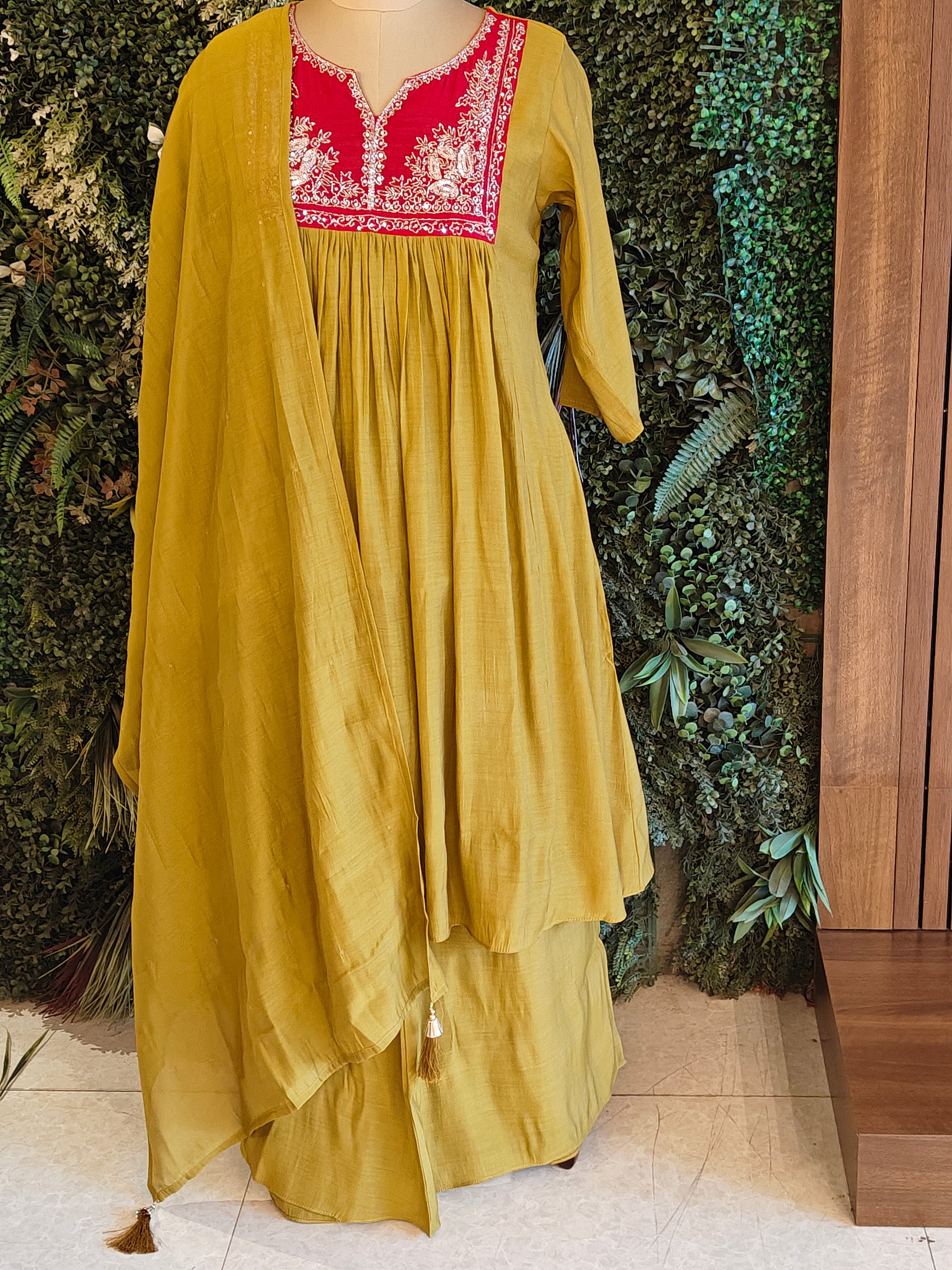 Mehendi Green Mul Silk Thread Work Airline Kurtha