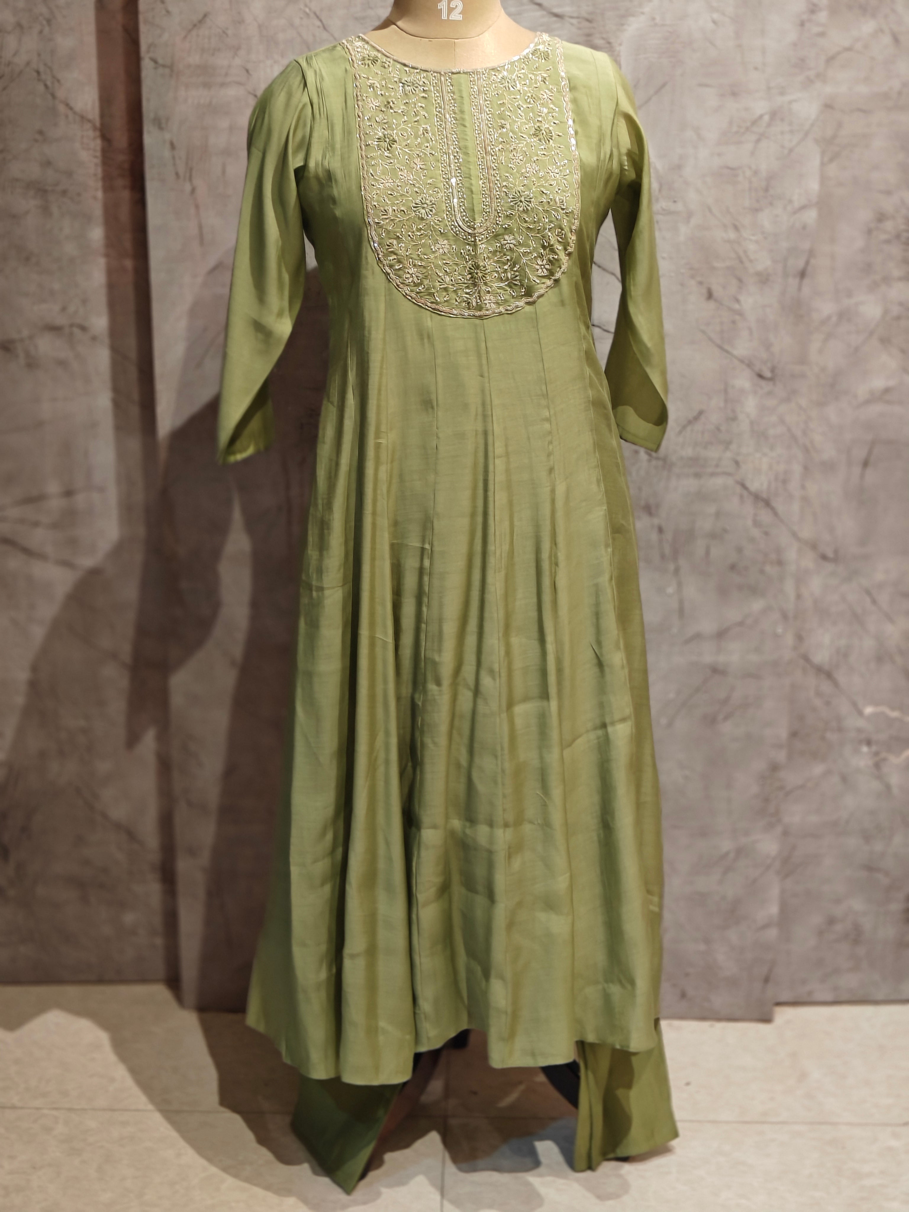 Green Mul silk Thread Embroidery Airline Kurtha 288